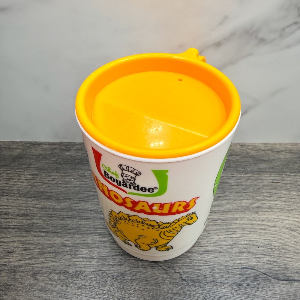 Vintage Chef Boyardee Dinosaurs Plastic Mugs Set of 2 Kids Cup Retro 1980s - Picture 6 of 6